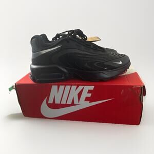 Nike Air Max Fire Met - Women's (Black/Mtlc Silver)